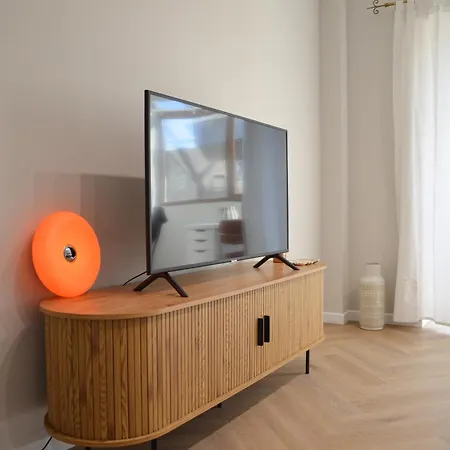 Stylish Ultra-central In