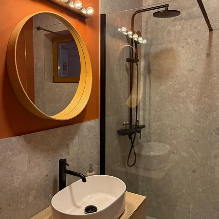 Stylish Ultra-central In